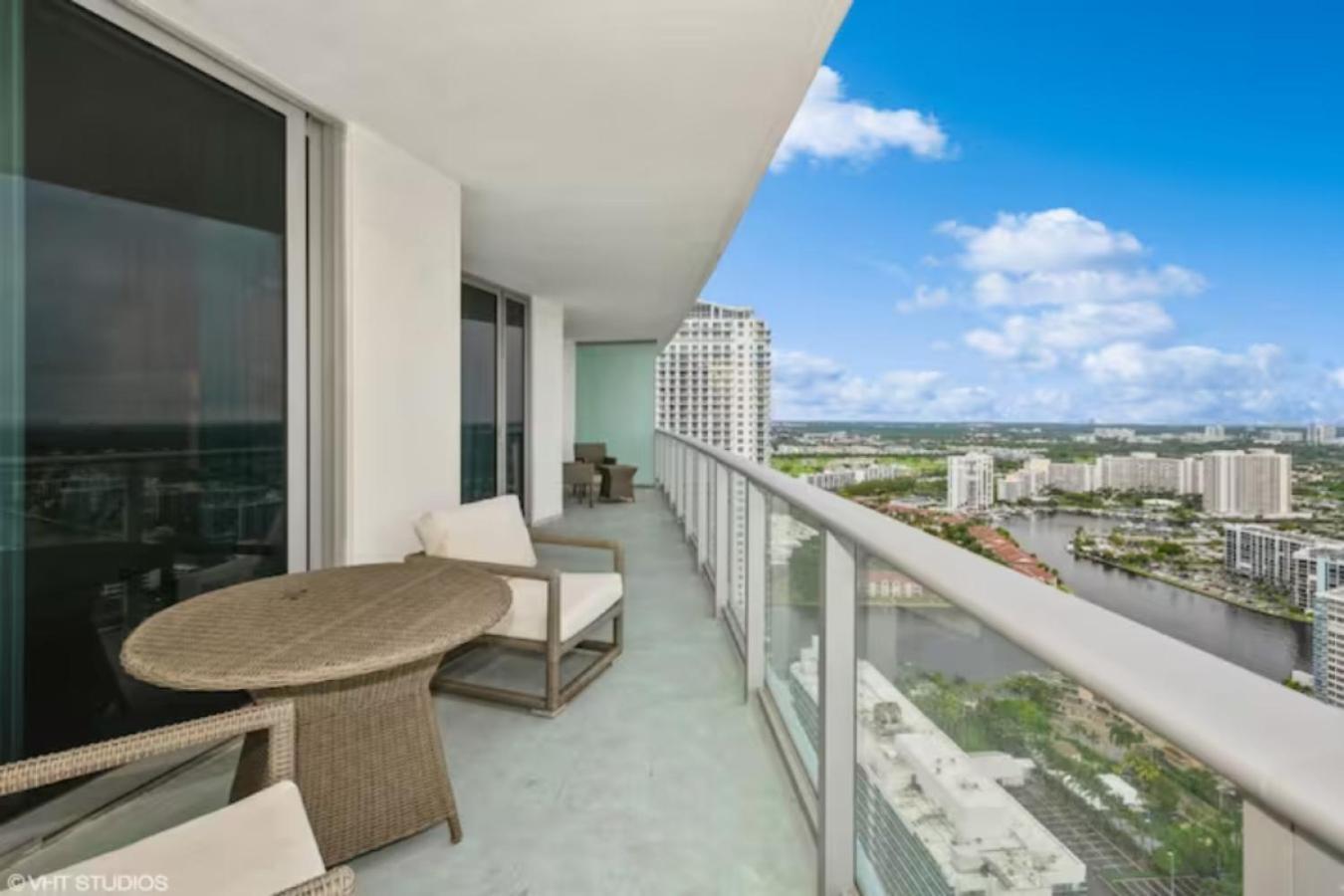 Lyfe Residence Building - Private Apts Over The Beach Hollywood Ngoại thất bức ảnh
